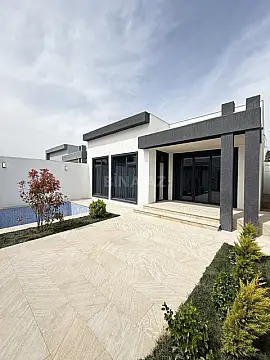 Satılır 4 otaqlı həyət evi 135 m²