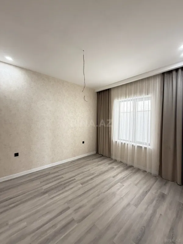 Satılır 4 otaqlı həyət evi 135 m²