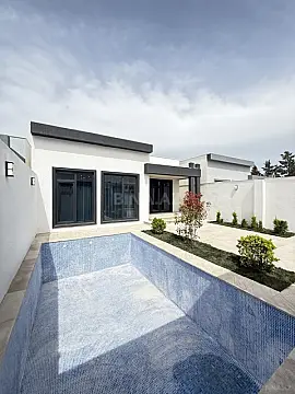 Satılır 4 otaqlı həyət evi 135 m²