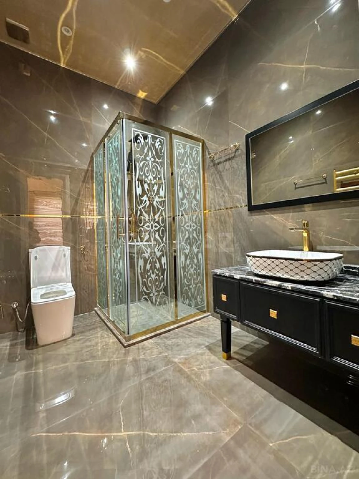 Satılır 6 otaqlı həyət evi 500 m²