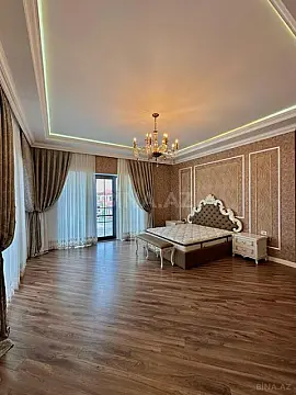 Satılır 6 otaqlı həyət evi 500 m²