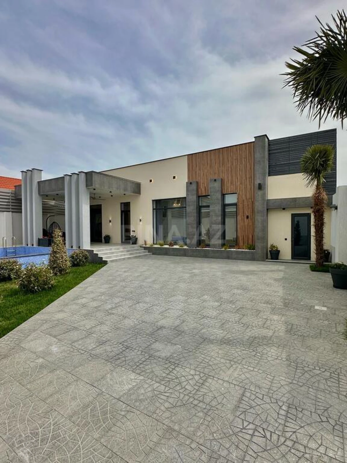 Satılır 4 otaqlı həyət evi 170 m²