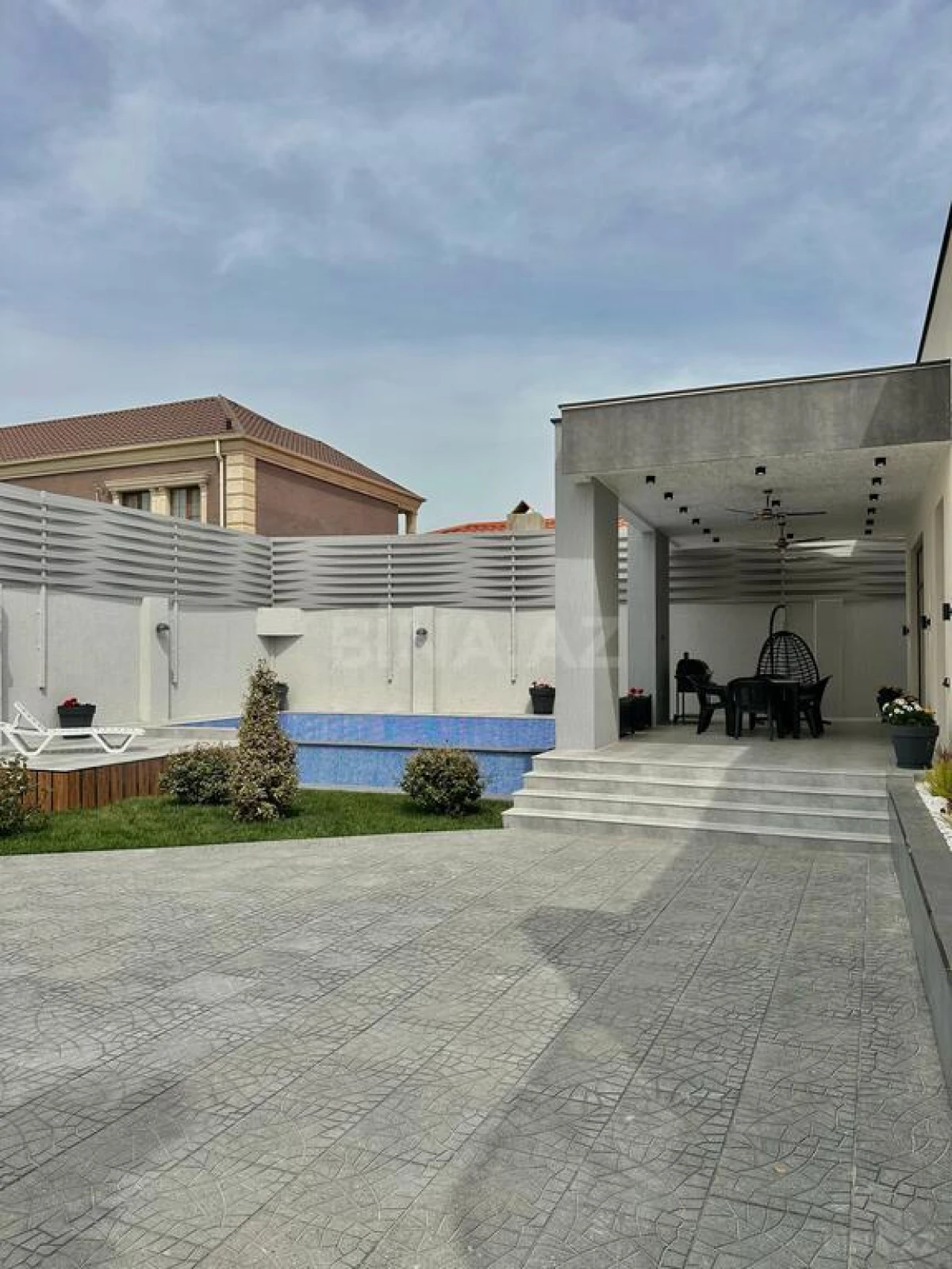 Satılır 4 otaqlı həyət evi 170 m²
