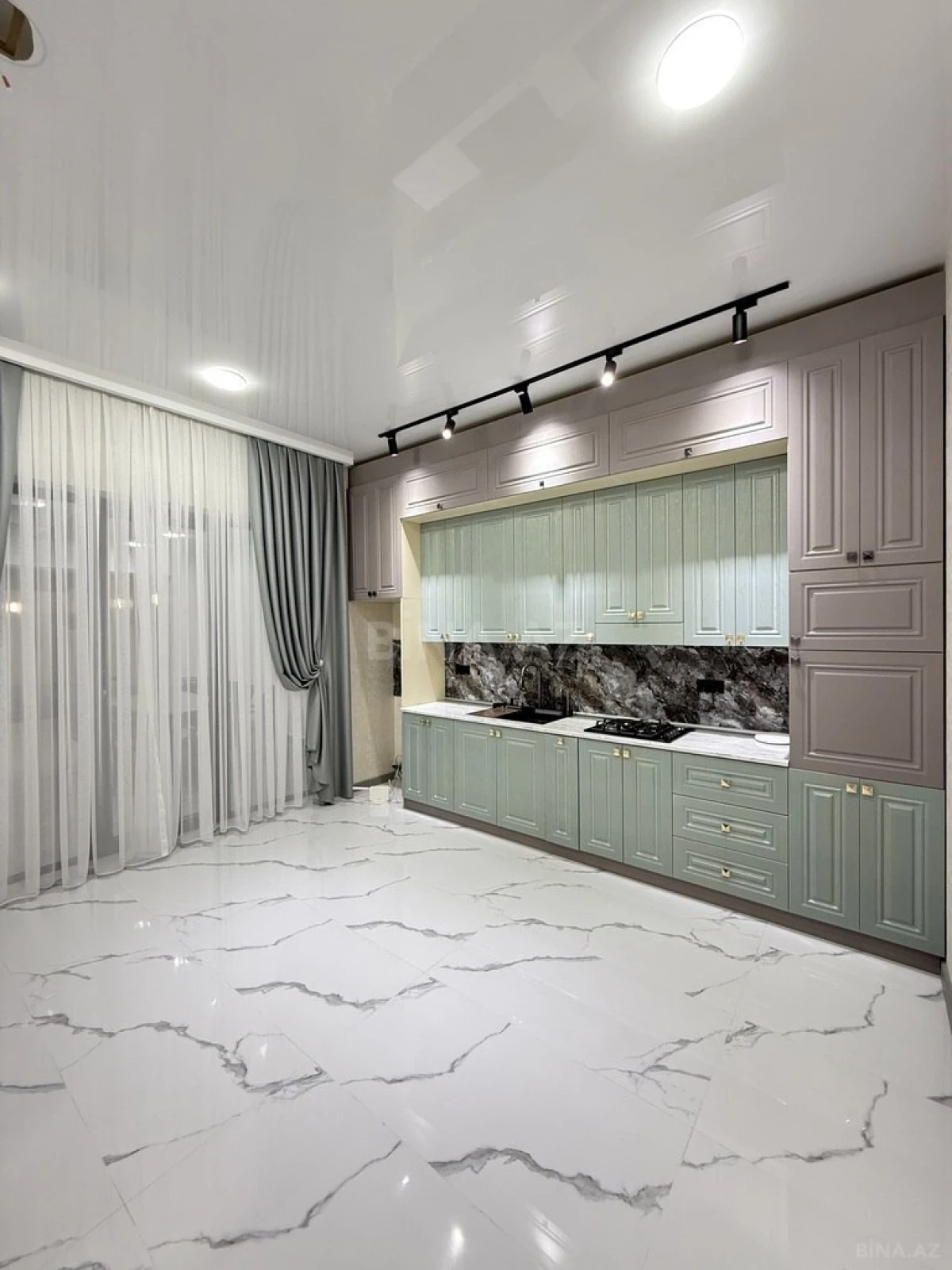 Satılır 4 otaqlı həyət evi 180 m²