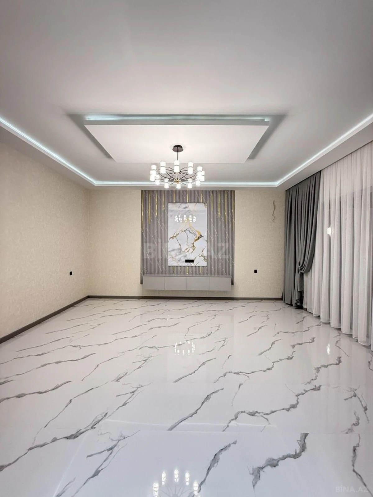 Satılır 4 otaqlı həyət evi 180 m²