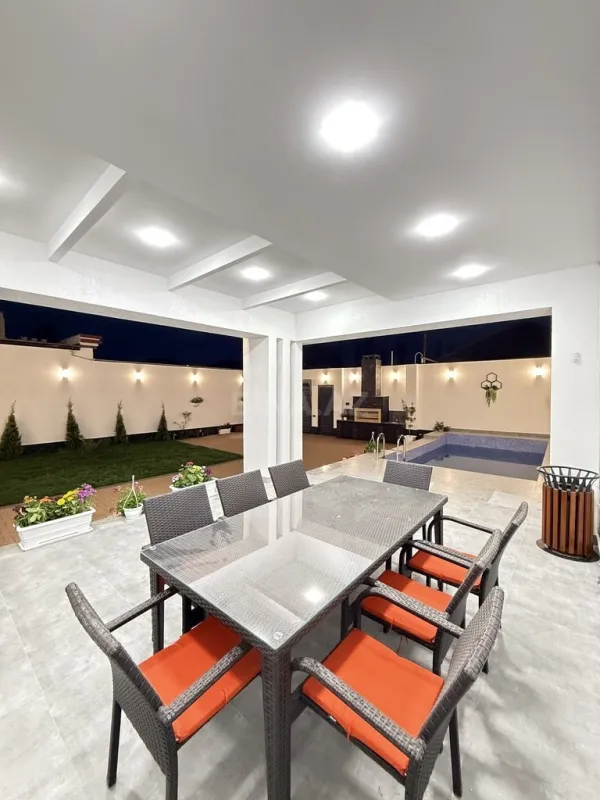 Satılır 4 otaqlı həyət evi 180 m²