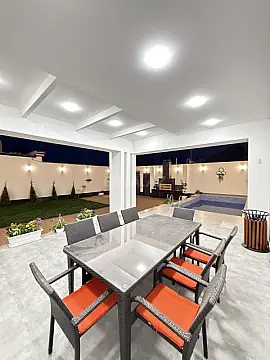 Satılır 4 otaqlı həyət evi 180 m²