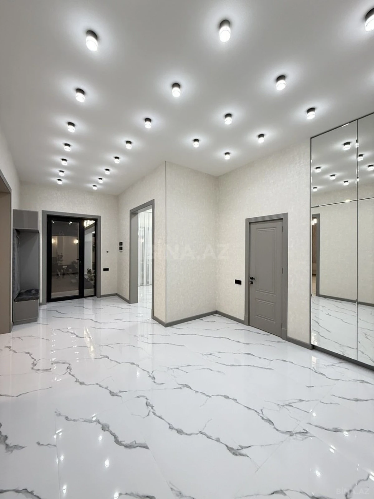 Satılır 4 otaqlı həyət evi 180 m²