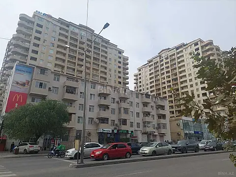 Satılır 4 otaqlı mənzil 216 m² — Bakı, Nizami 4 otaq 216.00 m²
