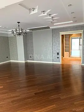 Satılır 5 otaqlı mənzil 280 m²