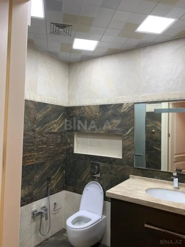 Satılır 5 otaqlı mənzil 280 m²