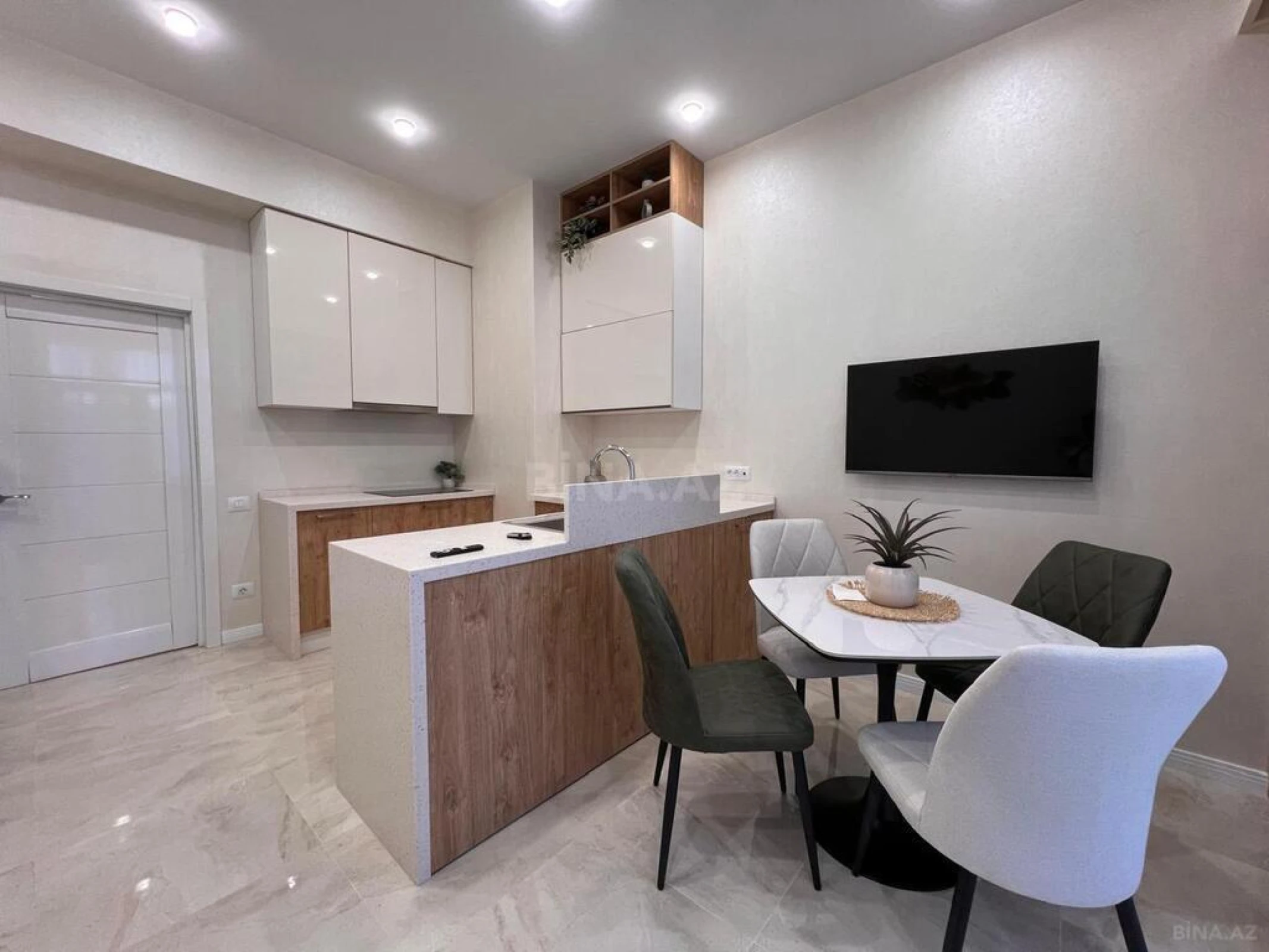 Satılır 3 otaqlı mənzil 83 m²