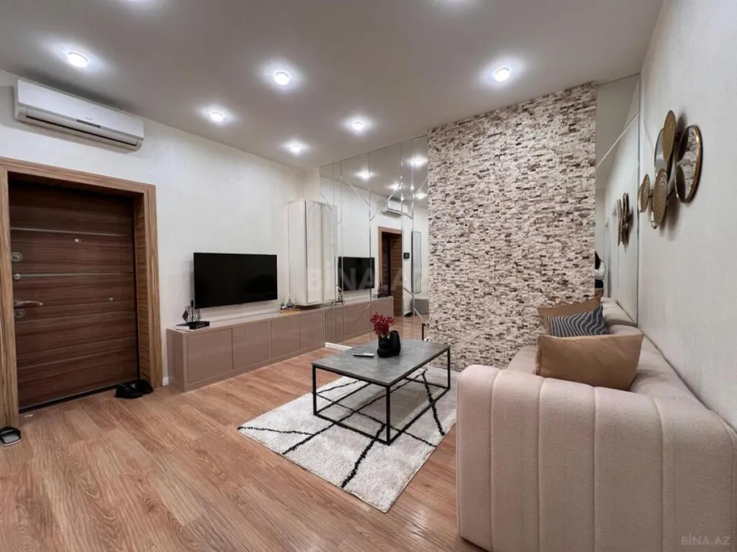 Satılır 3 otaqlı mənzil 83 m²