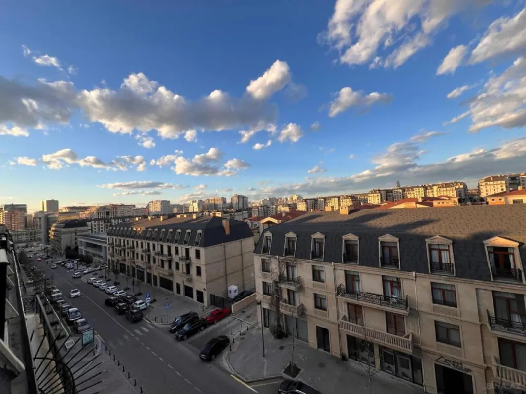 Satılır 3 otaqlı mənzil 83 m²