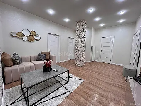 Satılır 3 otaqlı mənzil 83 m²