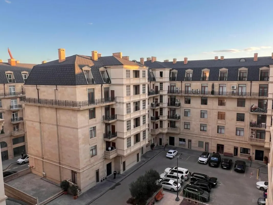 Satılır 3 otaqlı mənzil 83 m²