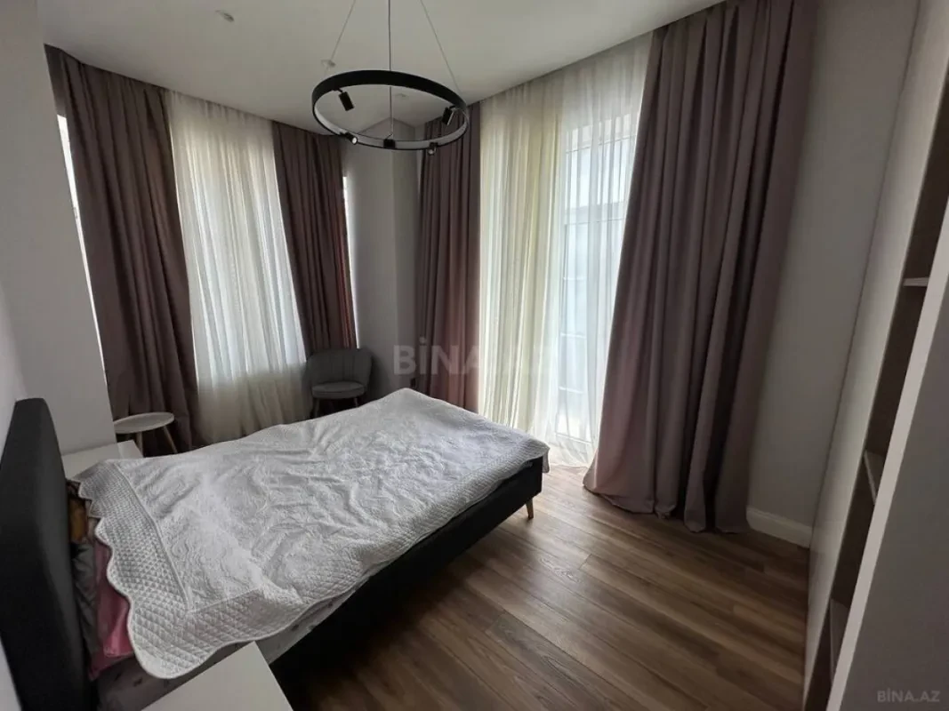 Kirayə verilir 6 otaqlı həyət evi 320 m²