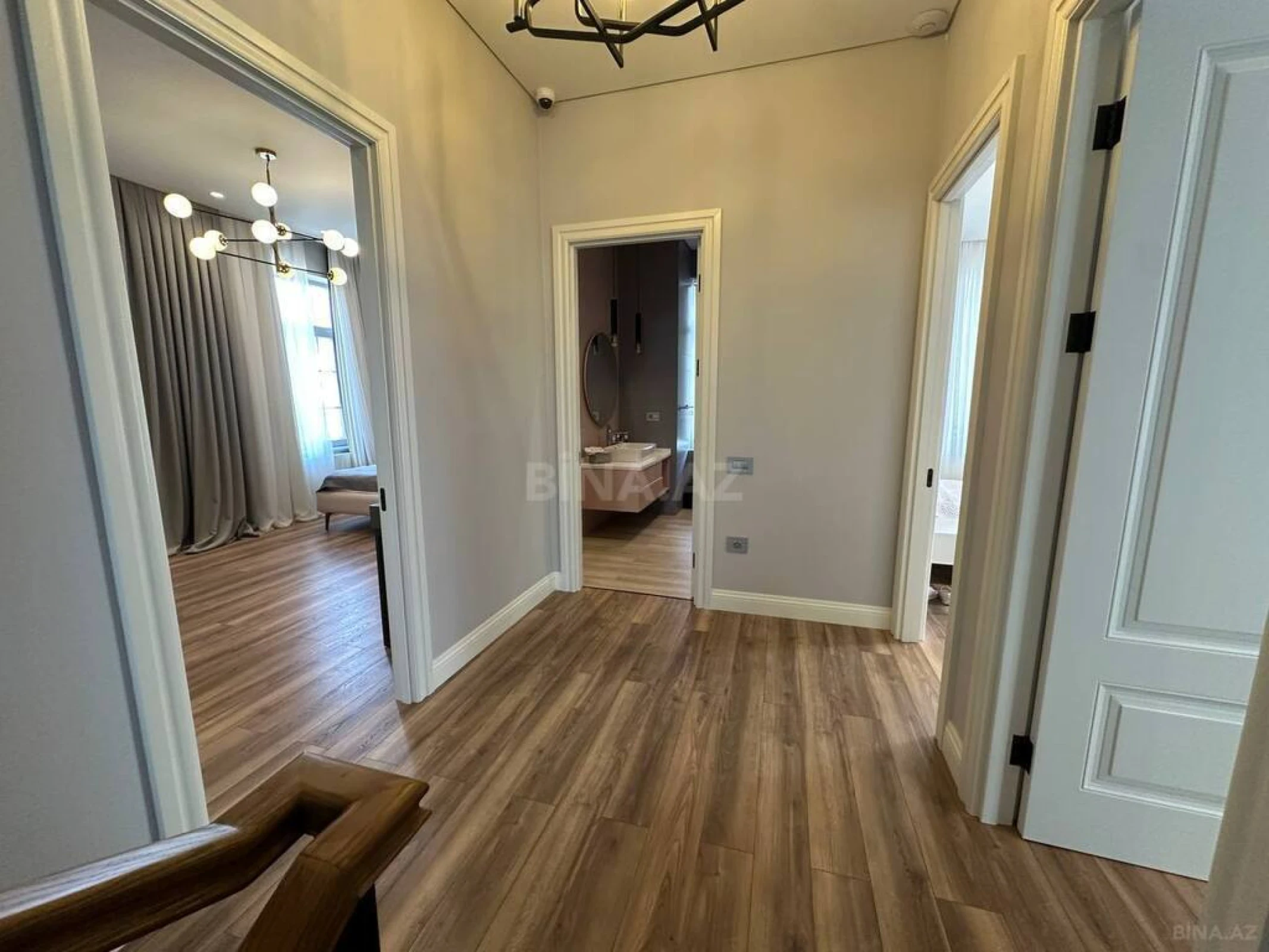 Kirayə verilir 6 otaqlı həyət evi 320 m²