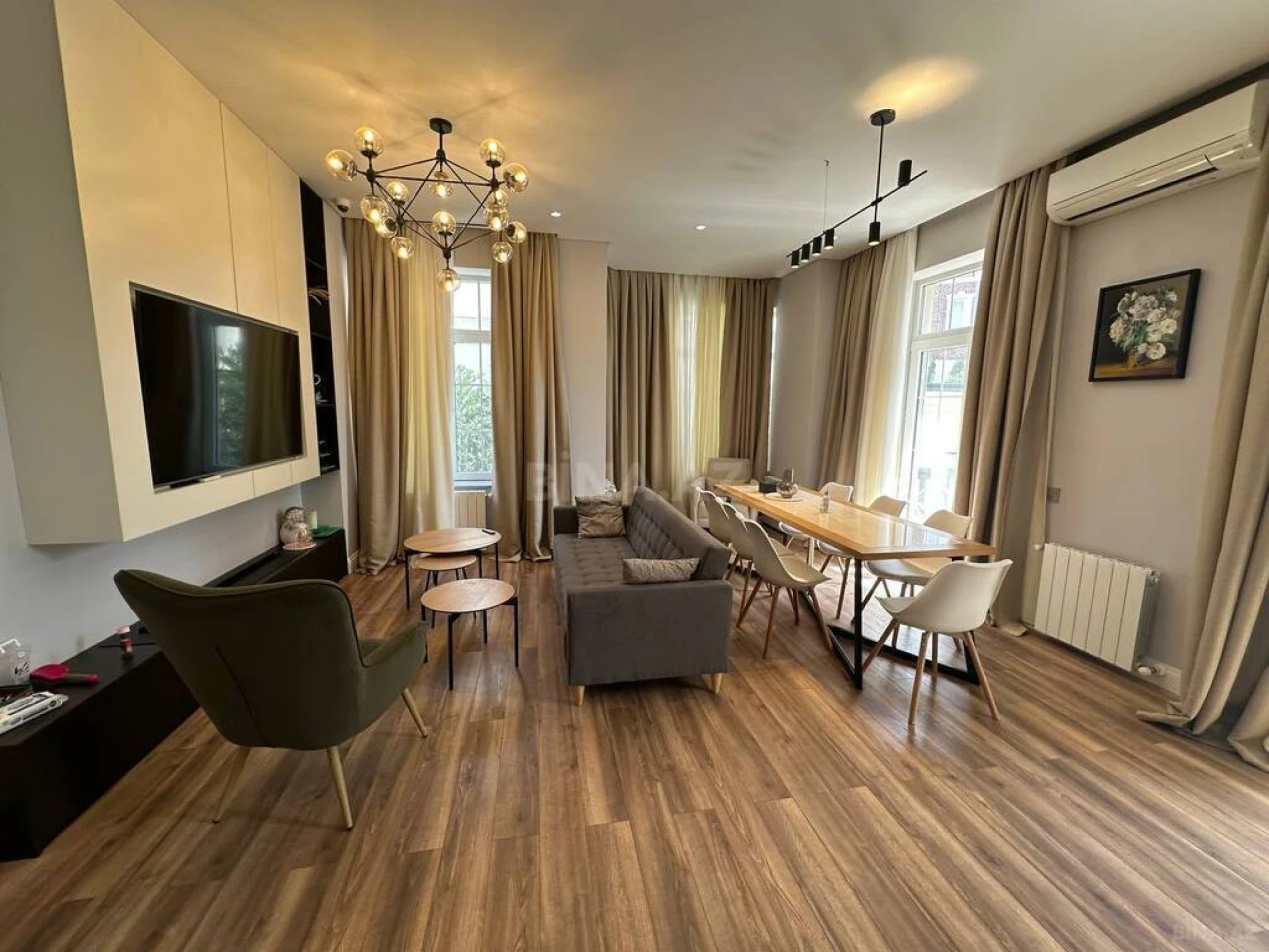 Kirayə verilir 6 otaqlı həyət evi 320 m²