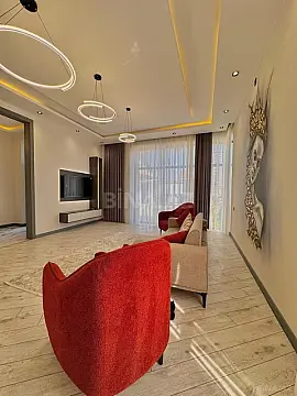 Satılır 5 otaqlı həyət evi 250 m²