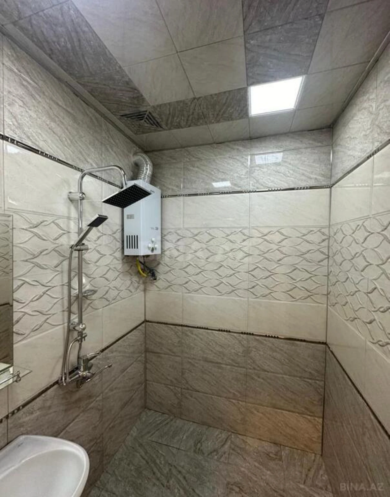 Satılır 2 otaqlı mənzil 60 m²