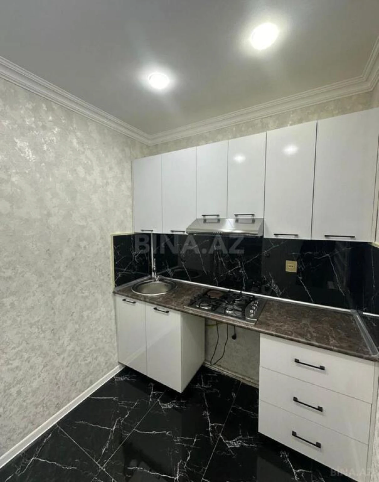 Satılır 2 otaqlı mənzil 60 m²