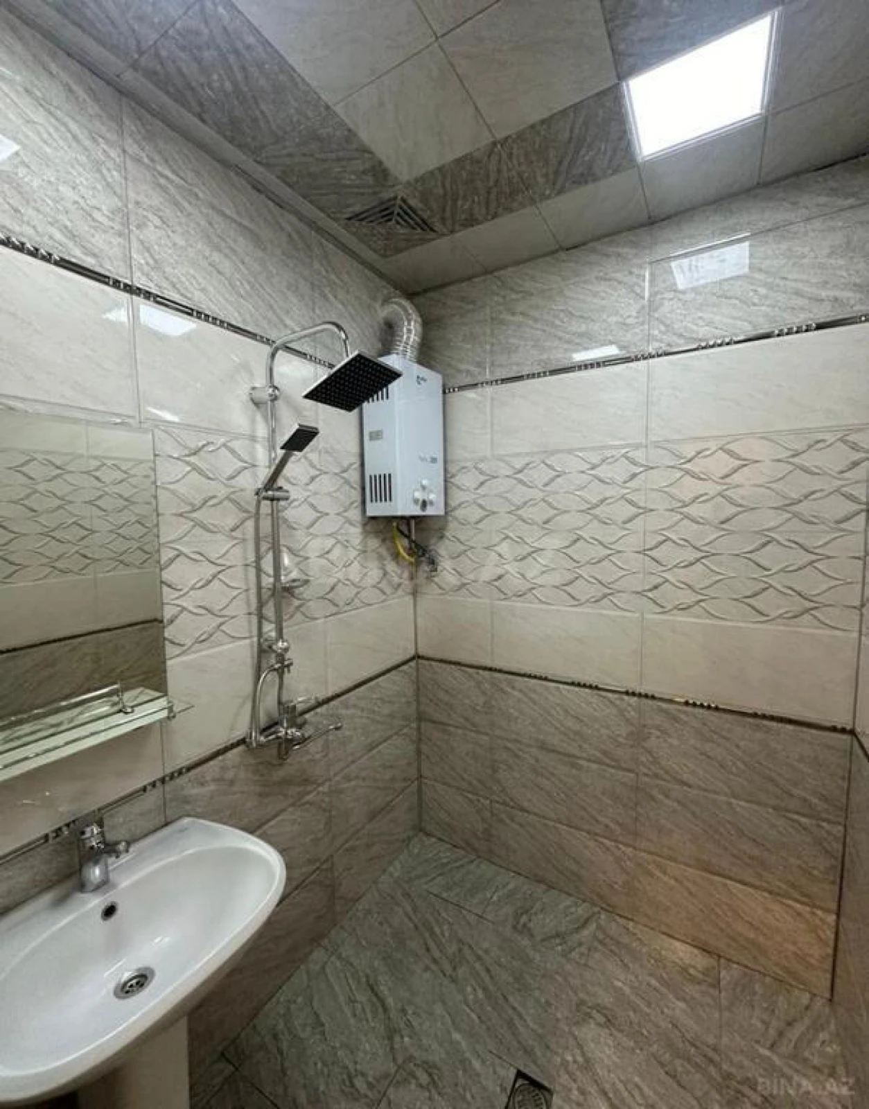 Satılır 2 otaqlı mənzil 60 m²