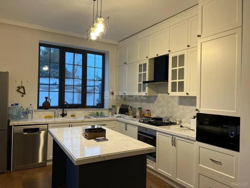 Kirayə verilir 4 otaqlı həyət evi 280 m²