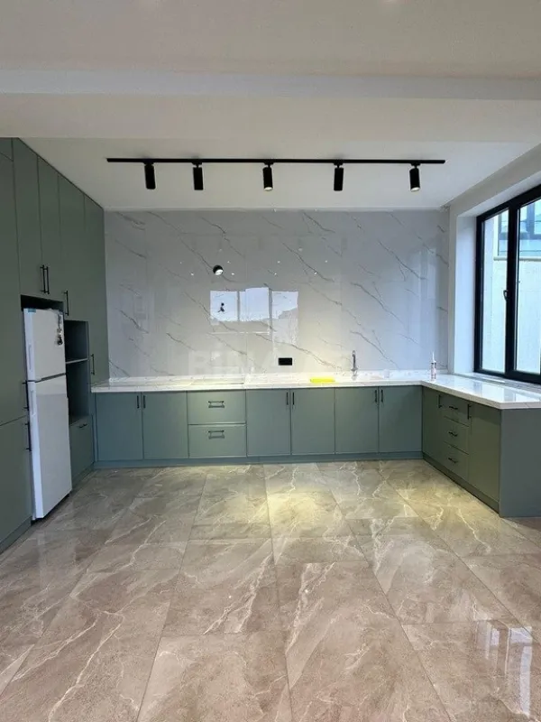 Kirayə verilir 4 otaqlı həyət evi 300 m²