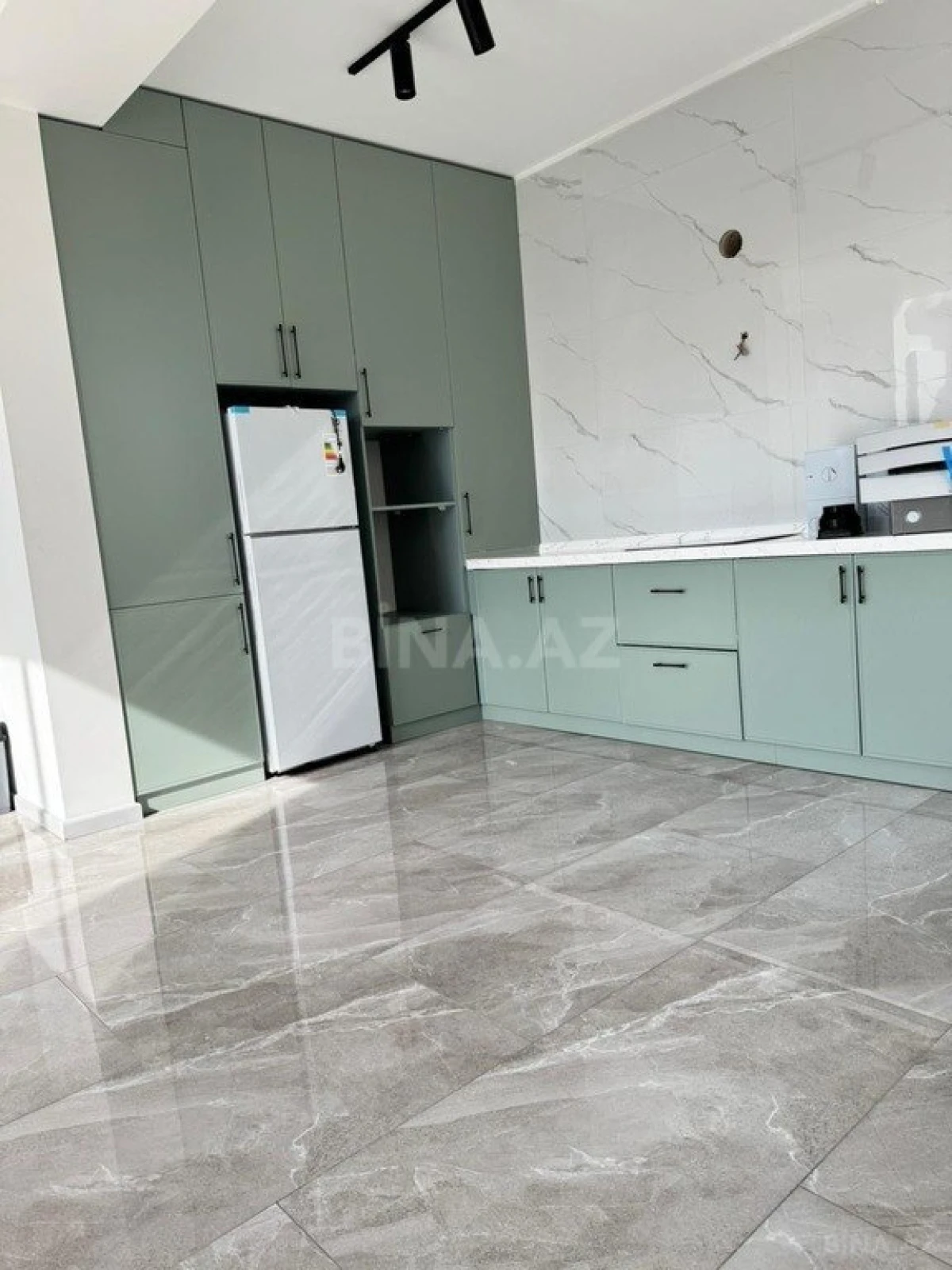 Kirayə verilir 4 otaqlı həyət evi 300 m²