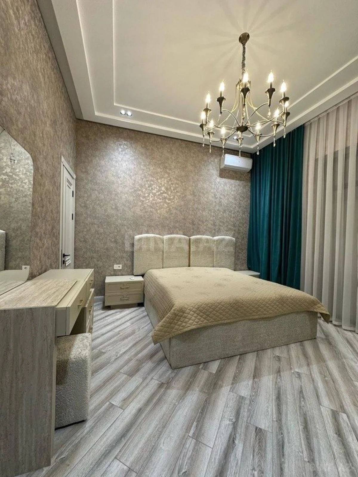 Kirayə verilir 4 otaqlı həyət evi 220 m²