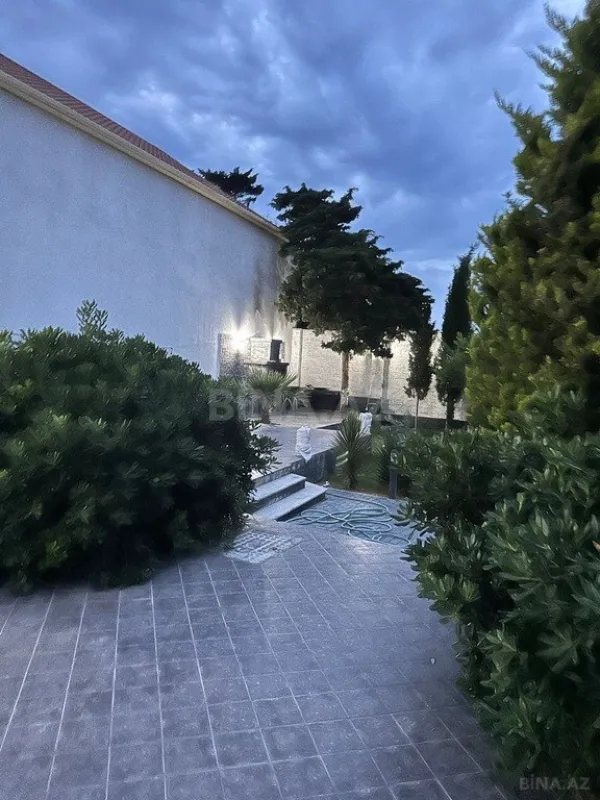 Kirayə verilir 6 otaqlı həyət evi 450 m²