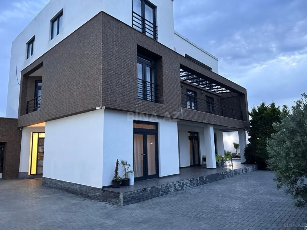 Kirayə verilir 6 otaqlı həyət evi 450 m²