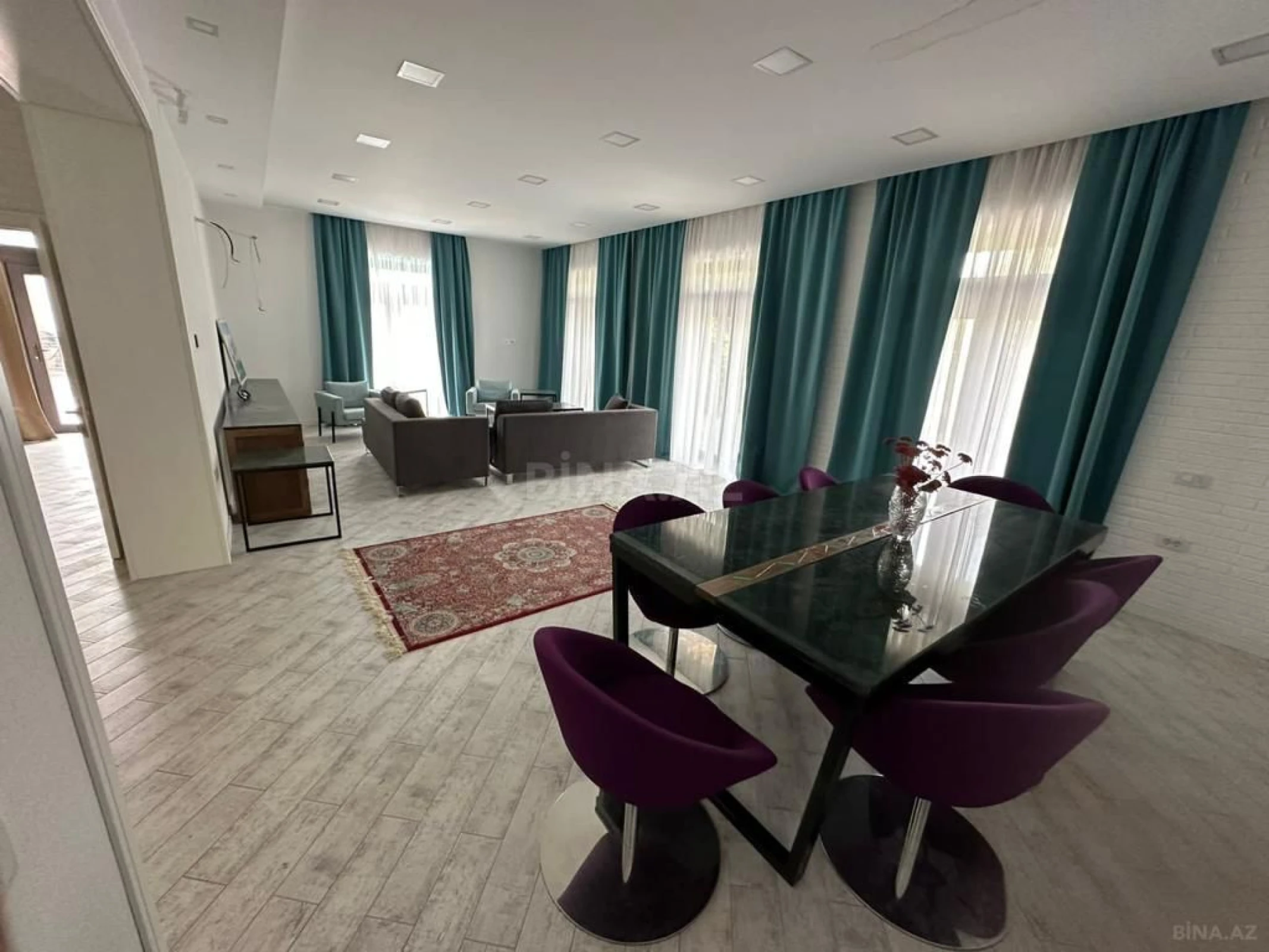 Kirayə verilir 6 otaqlı həyət evi 450 m²
