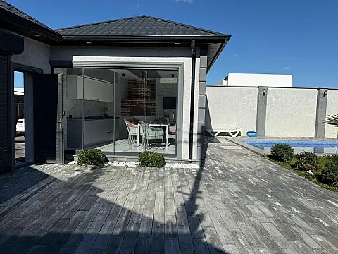 Kirayə verilir 4 otaqlı həyət evi 300 m²