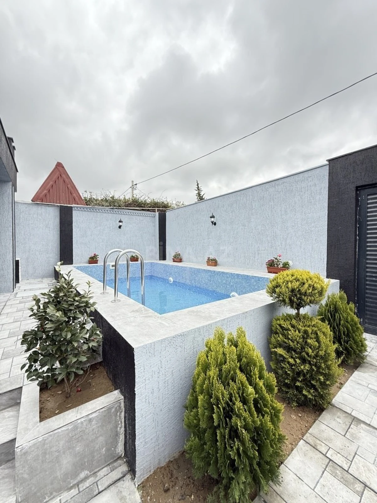 Satılır 4 otaqlı həyət evi 120 m²