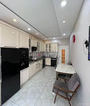 Satılır 3 otaqlı mənzil 127 m²