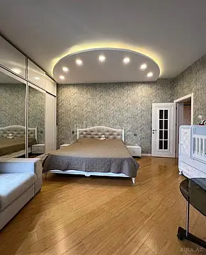 Satılır 3 otaqlı mənzil 127 m²