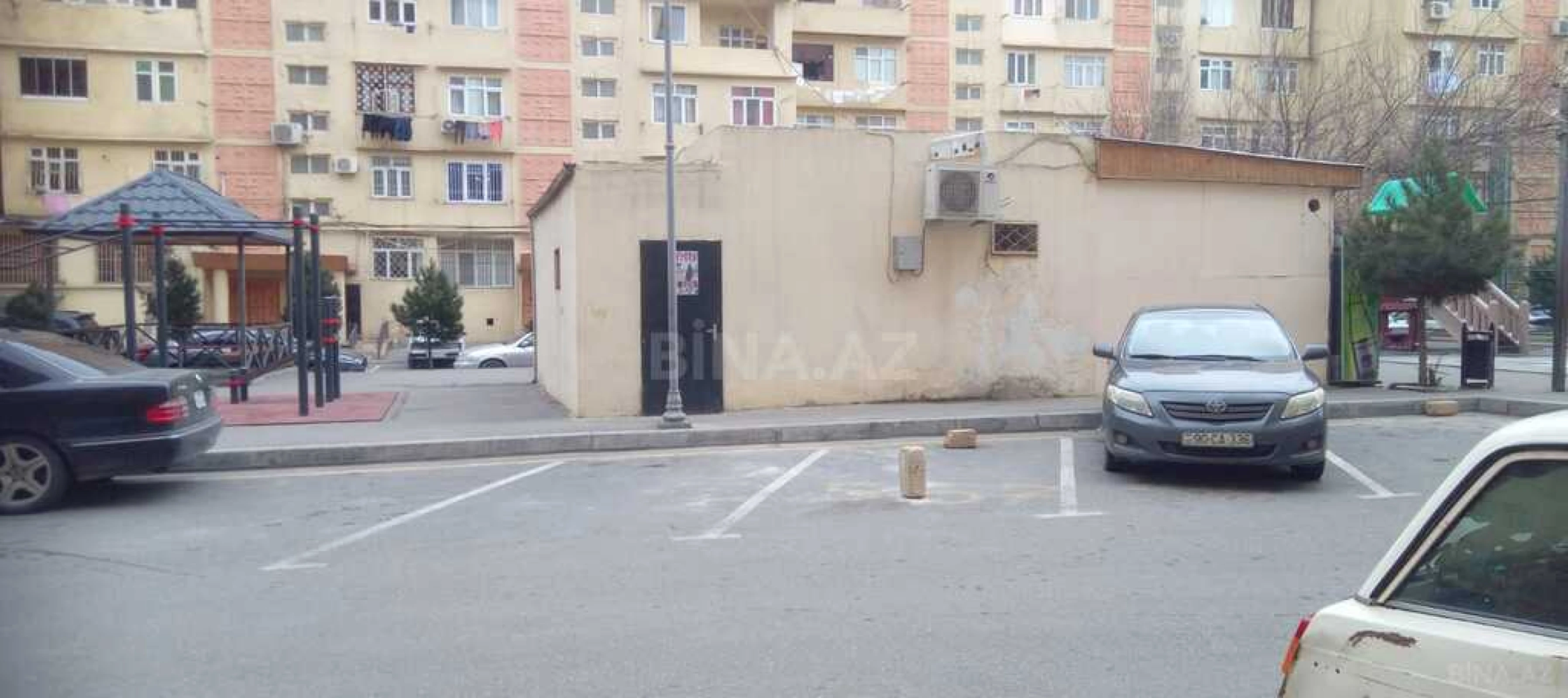 Satılır obyekt 60 m²