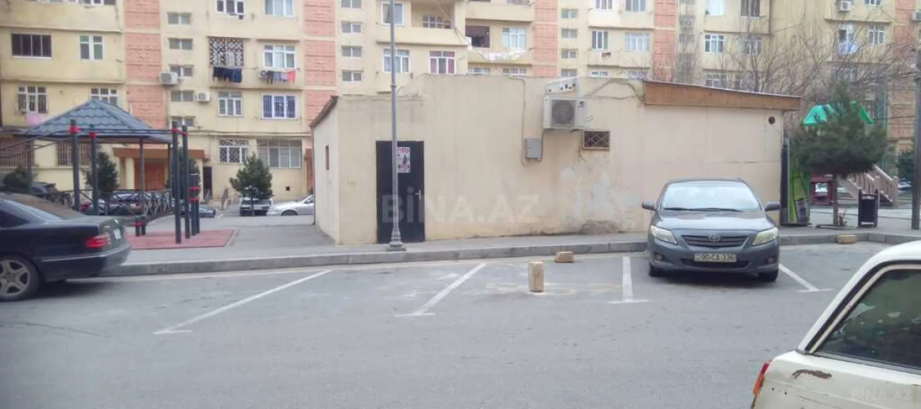 Satılır obyekt 60 m²