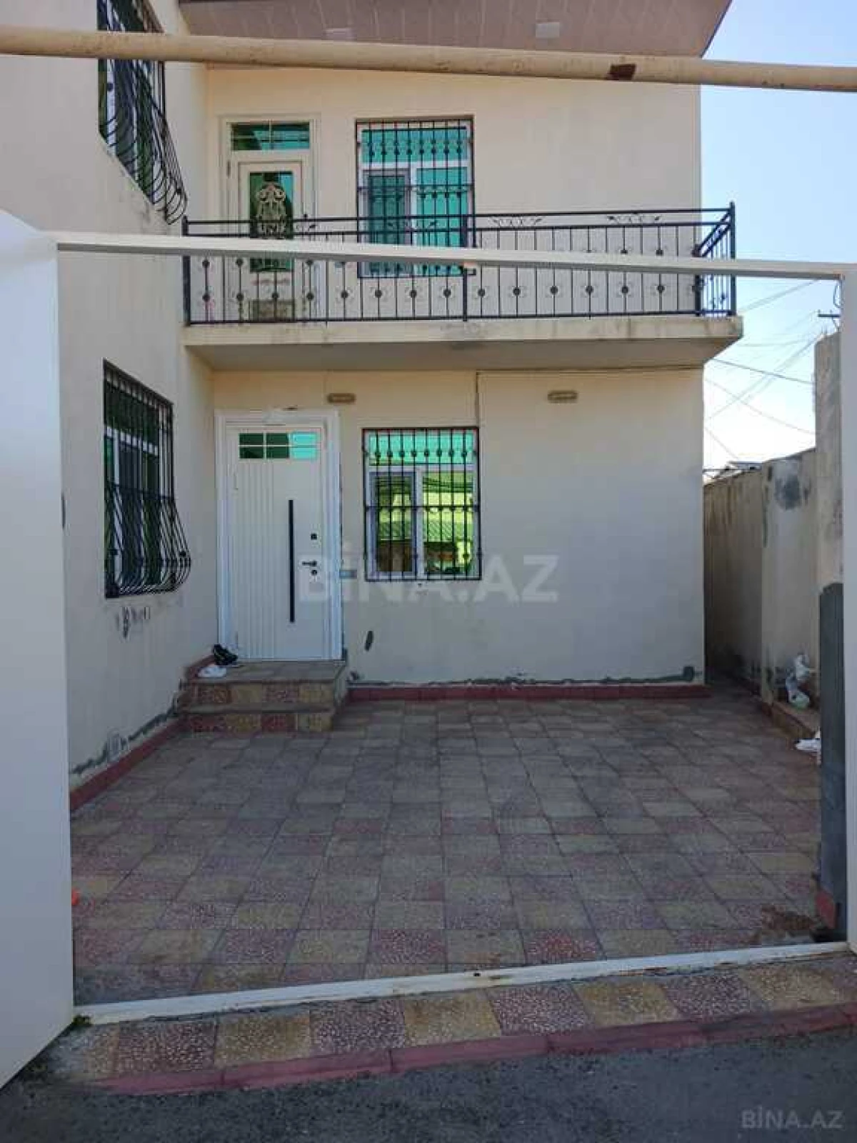 Satılır 5 otaqlı həyət evi 160 m²