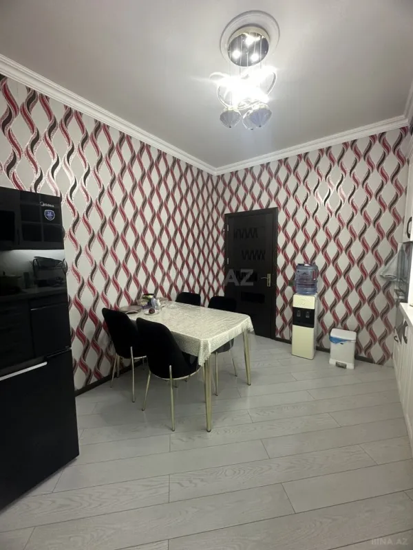 Satılır 5 otaqlı həyət evi 160 m²