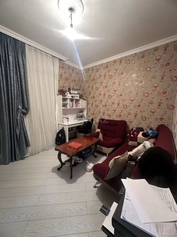 Satılır 5 otaqlı həyət evi 160 m²