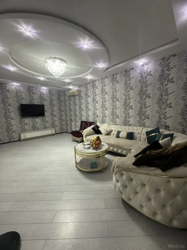 Satılır 5 otaqlı həyət evi 160 m²