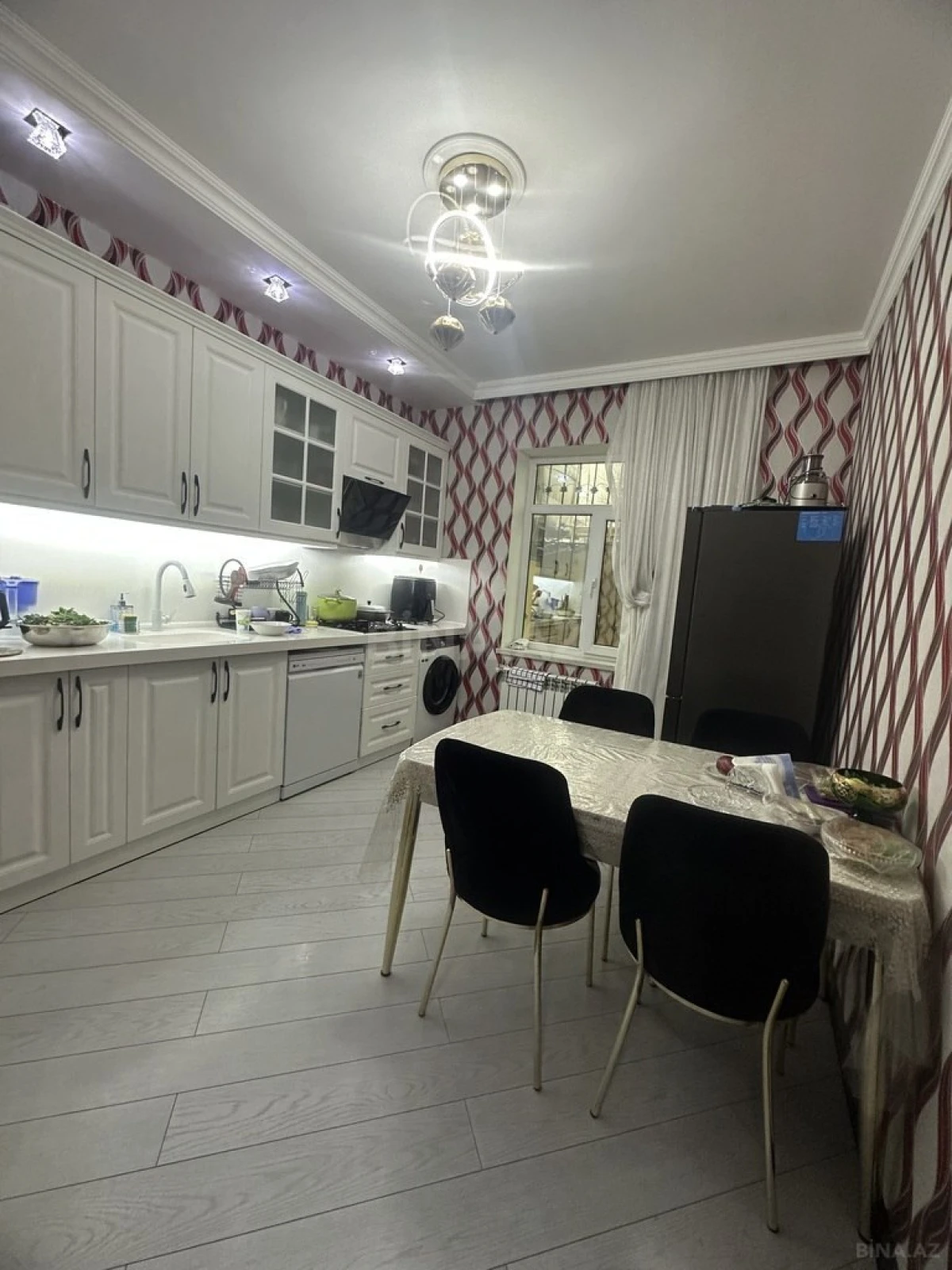 Satılır 5 otaqlı həyət evi 160 m²
