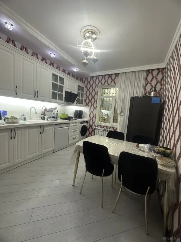 Satılır 5 otaqlı həyət evi 160 m²