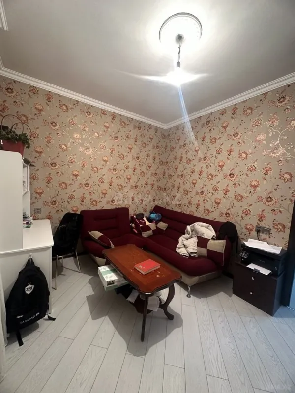 Satılır 5 otaqlı həyət evi 160 m²