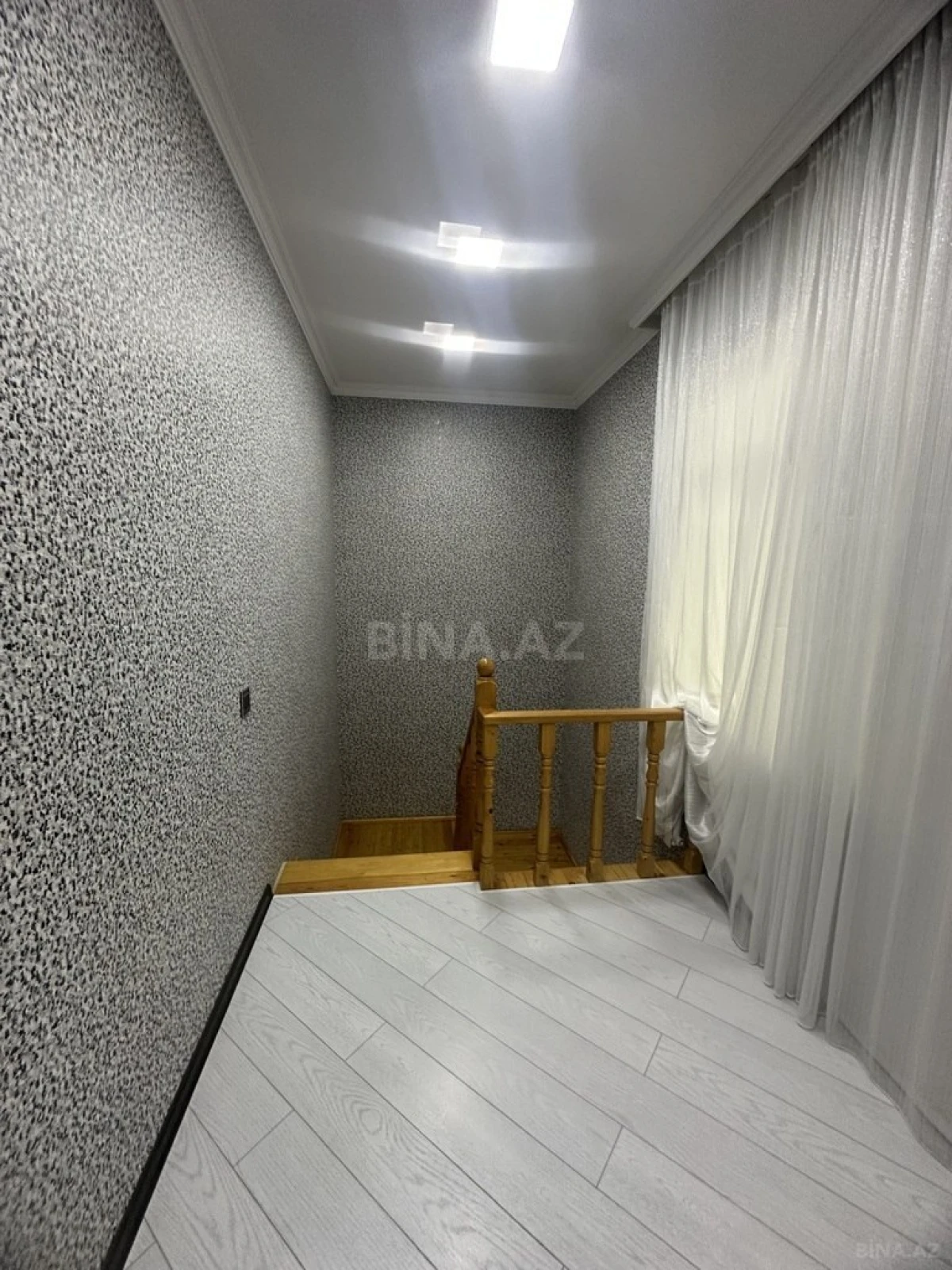 Satılır 5 otaqlı həyət evi 160 m²