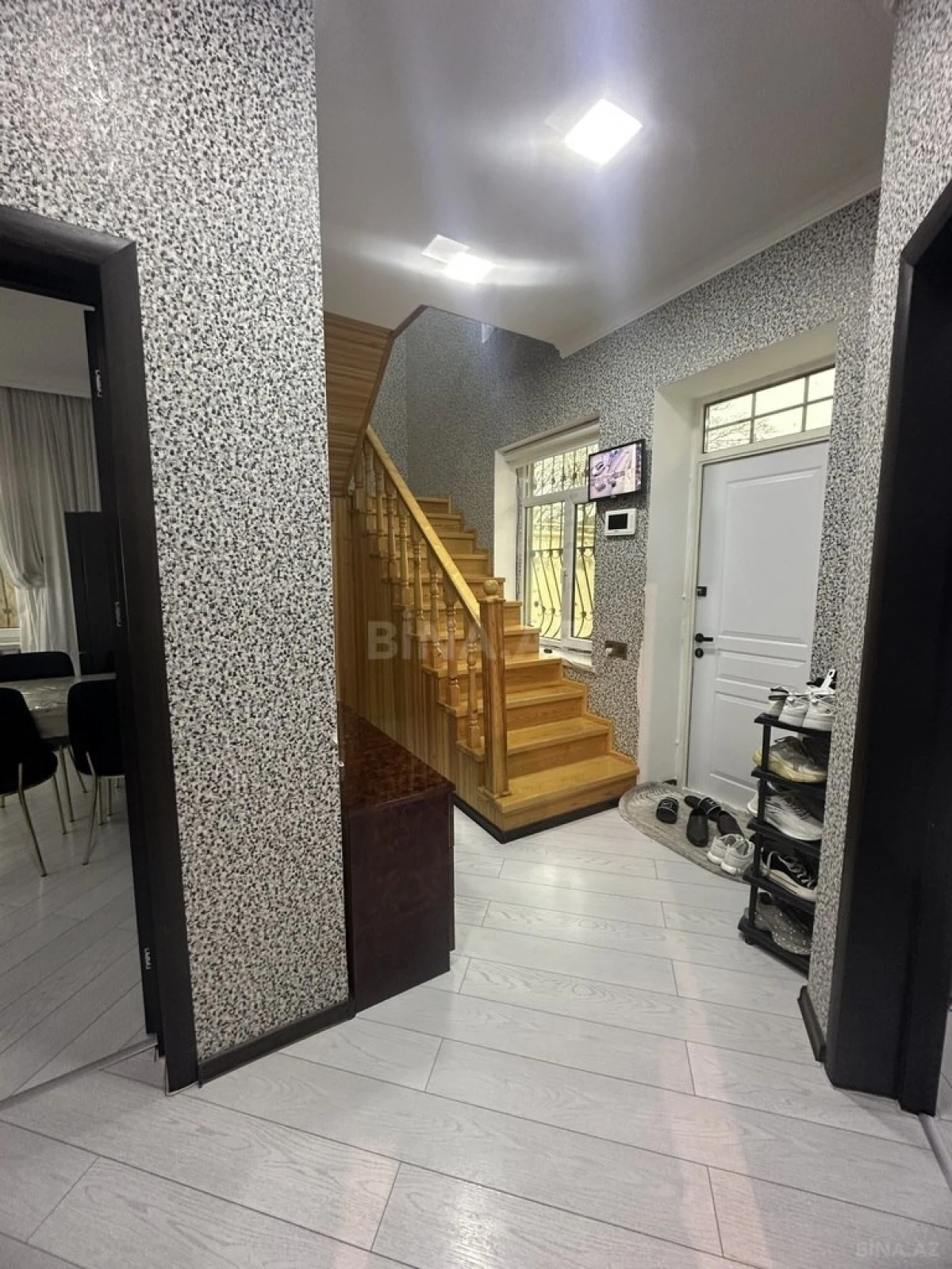 Satılır 5 otaqlı həyət evi 160 m²