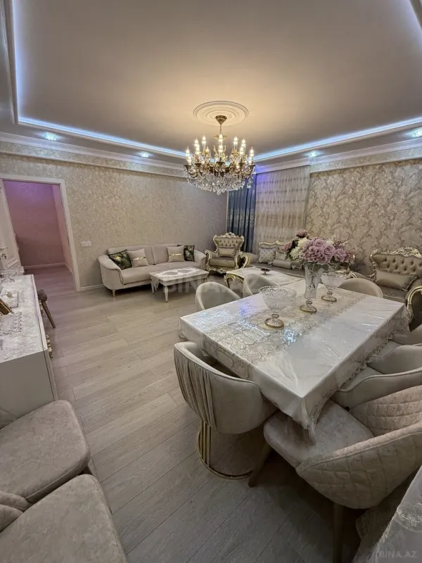 Satılır 3 otaqlı mənzil 157 m²